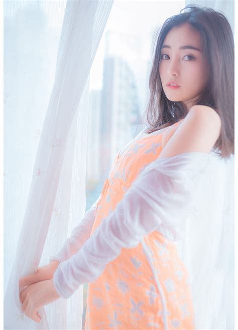 本月行业协会发布重大动态网站开发专业公司_24小时在线李总做装修，截流装修关键词咨询客户，每天获取50个精准客户，当月就签了5个装修大单。配图